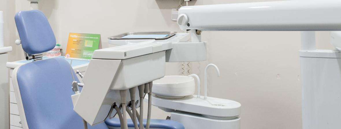 Dr. Santiago Arias - CLÍNICA DENTAL