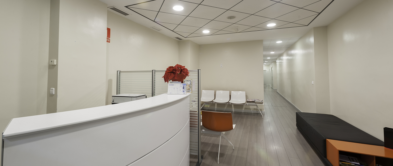 Dr. Santiago Arias - CLÍNICA DENTAL